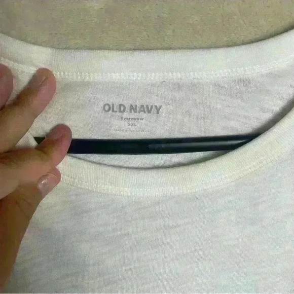 Old Navy Cropped Shirt NWOT - Picture 3 of 3